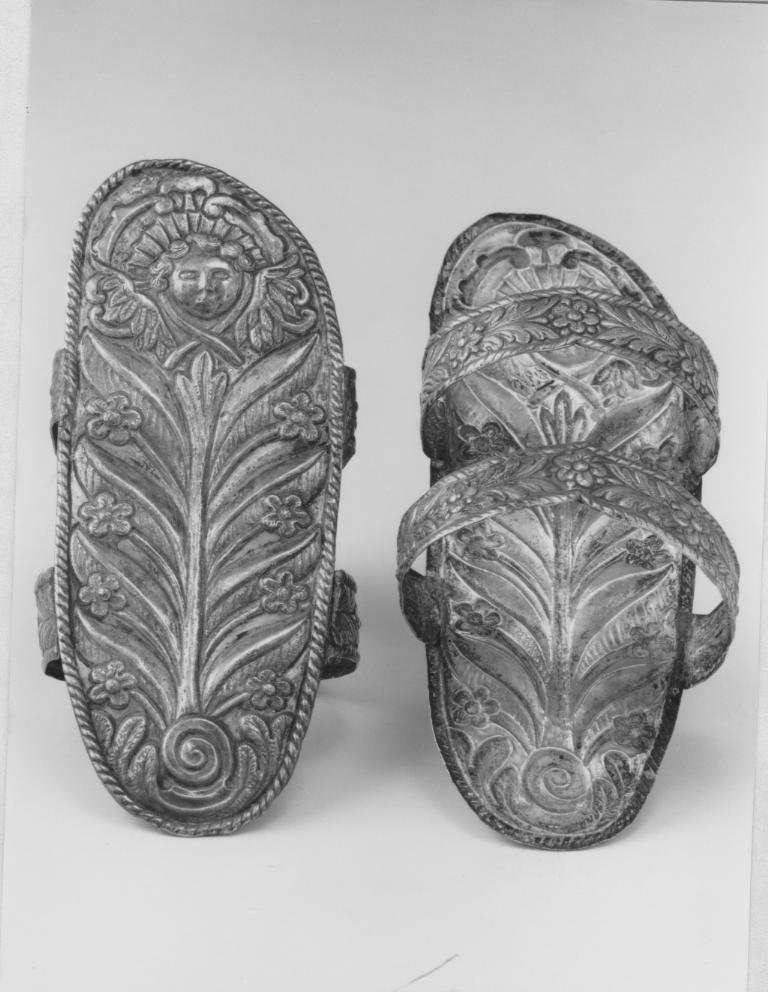 sandalo di statua, coppia - bottega sarda (sec. XVIII)