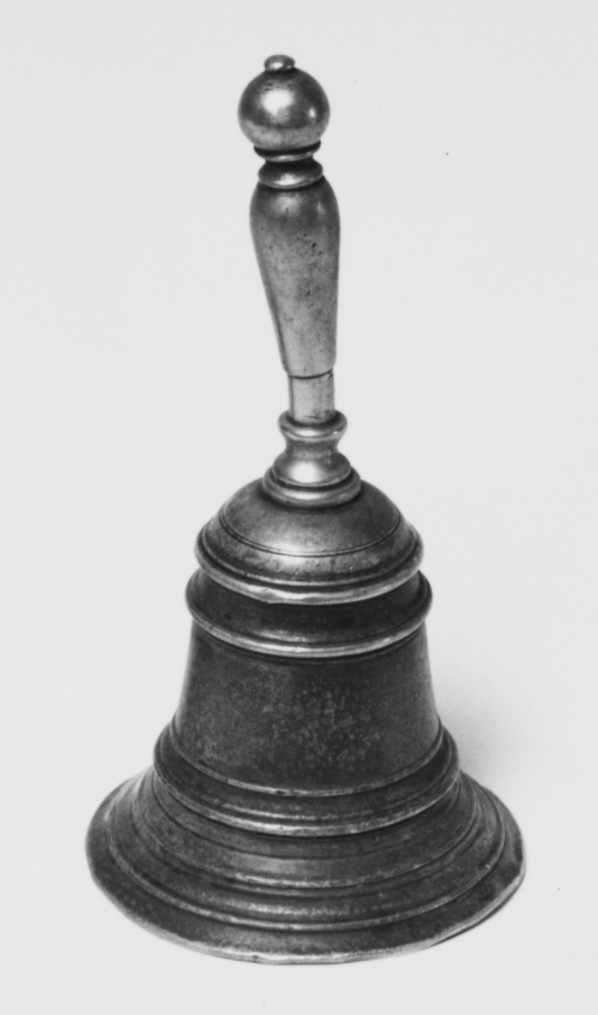 campanello d'altare - bottega sarda (metà sec. XVIII)