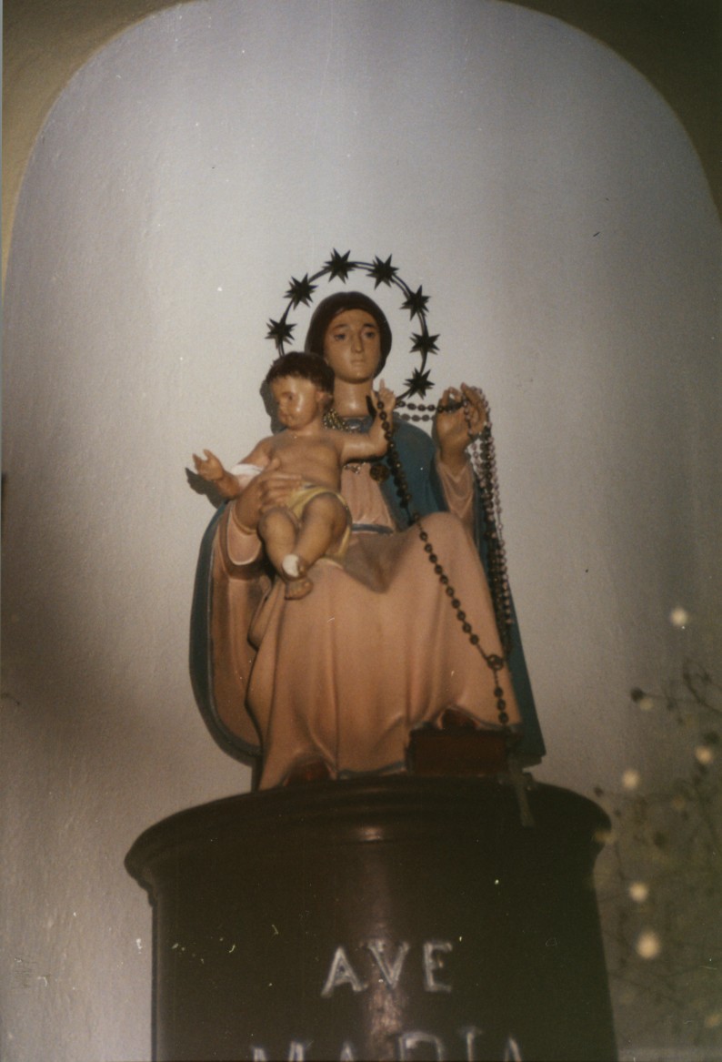Madonna del Rosario (scultura, elemento d'insieme) - bottega italiana (prima metà sec. XX)