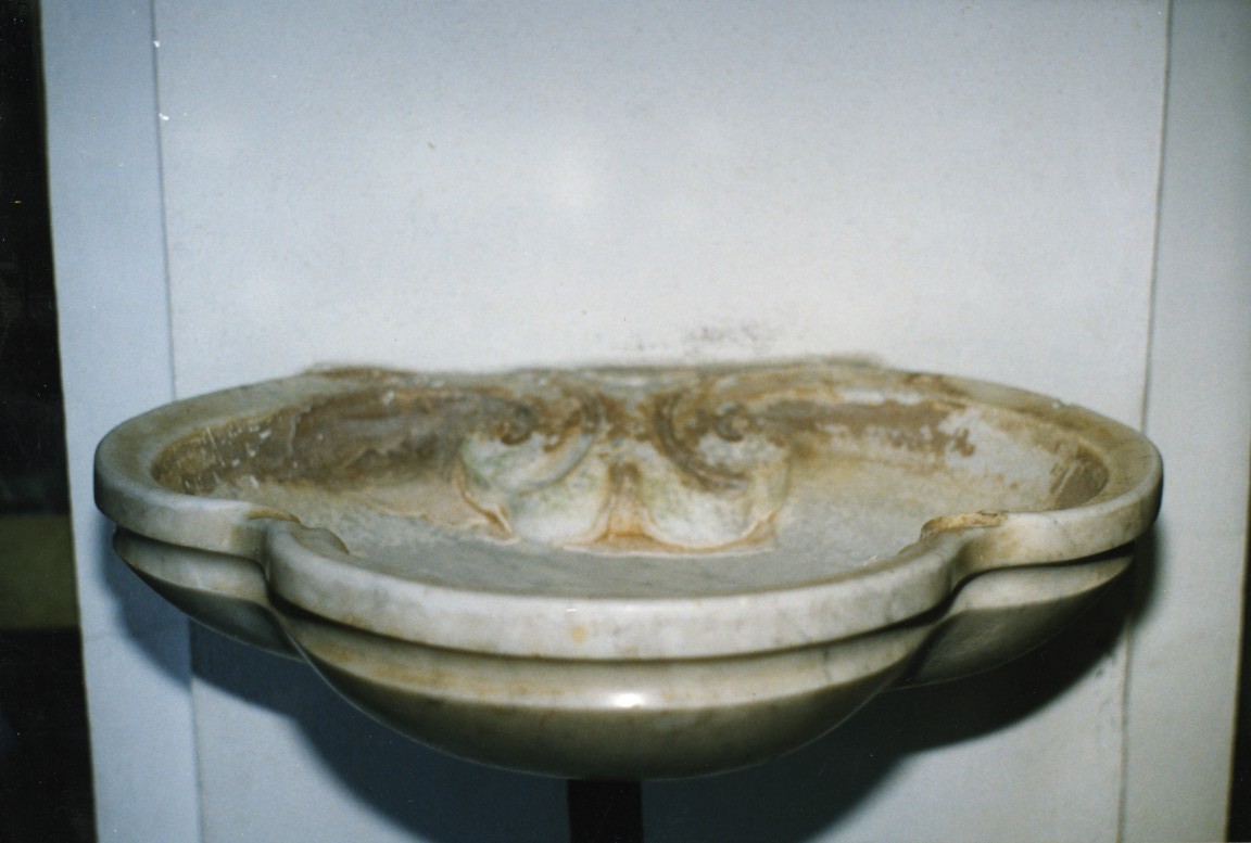 acquasantiera da parete, coppia - bottega sarda (sec. XVIII)