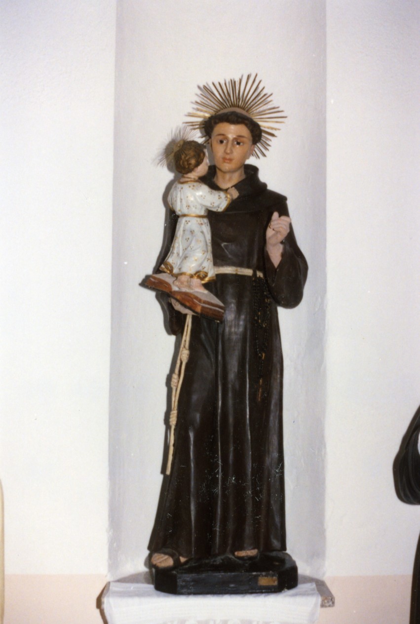 Sant'Antonio da Padova con Gesù Bambino (statua) di Delago Cristiano (sec. XX)