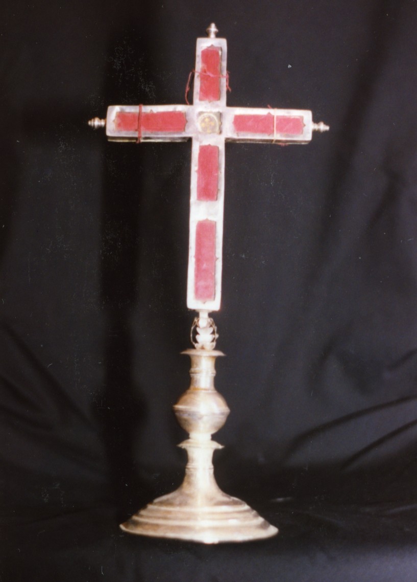 reliquiario - a croce - bottega sarda (inizio sec. XVIII)