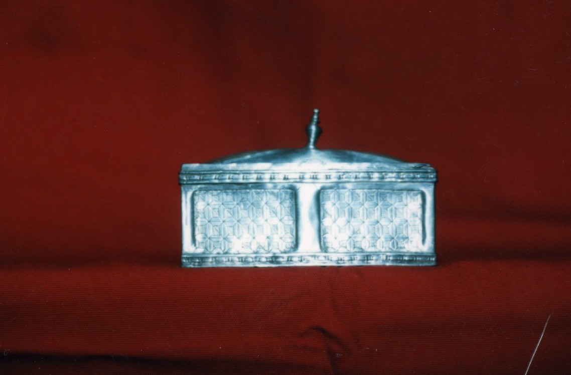 custodia - di vasetti per oli santi - bottega sarda (fine/inizio secc. XVI/ XVII)