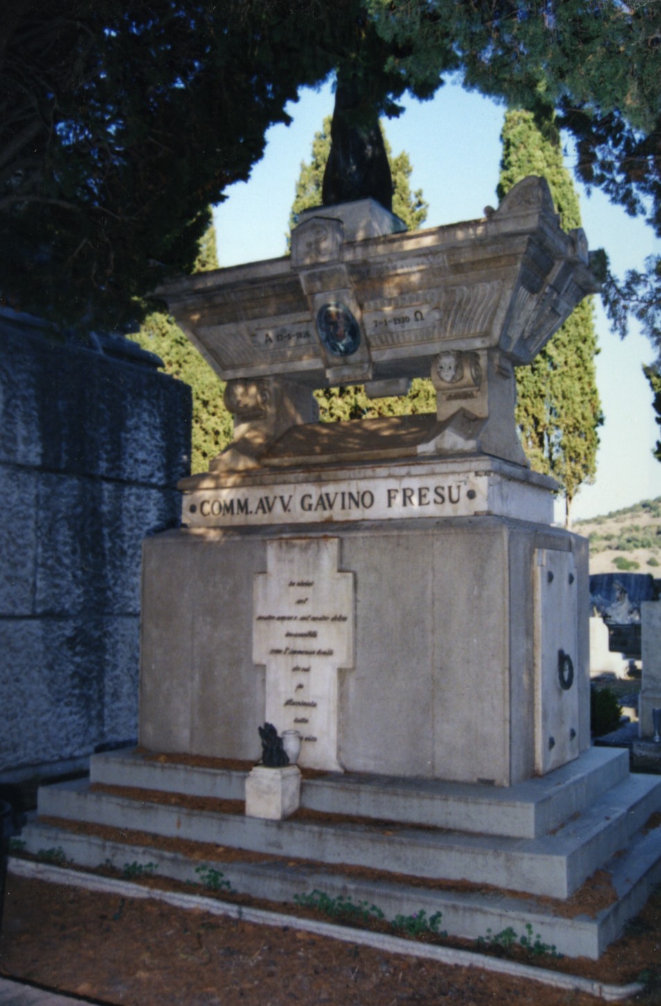 monumento funebre - bottega sassarese (sec. XX)