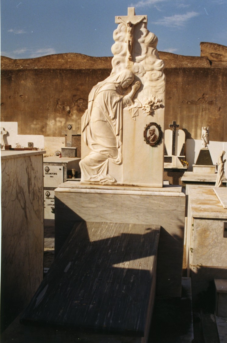 monumento funebre - bottega sarda (secondo quarto sec. XX)