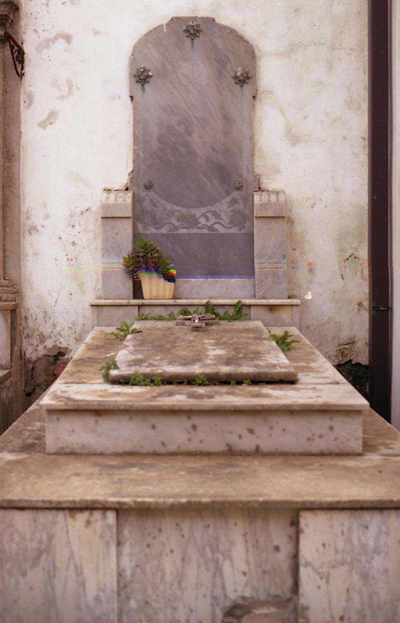 monumento funebre di Pirino G (sec. XX)