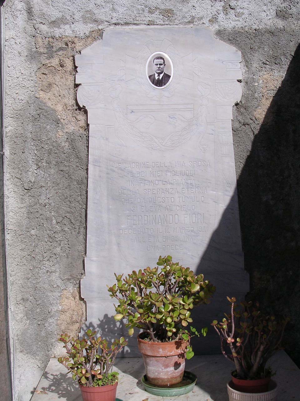 lapide tombale di Tilocca Luigi (sec. XX)