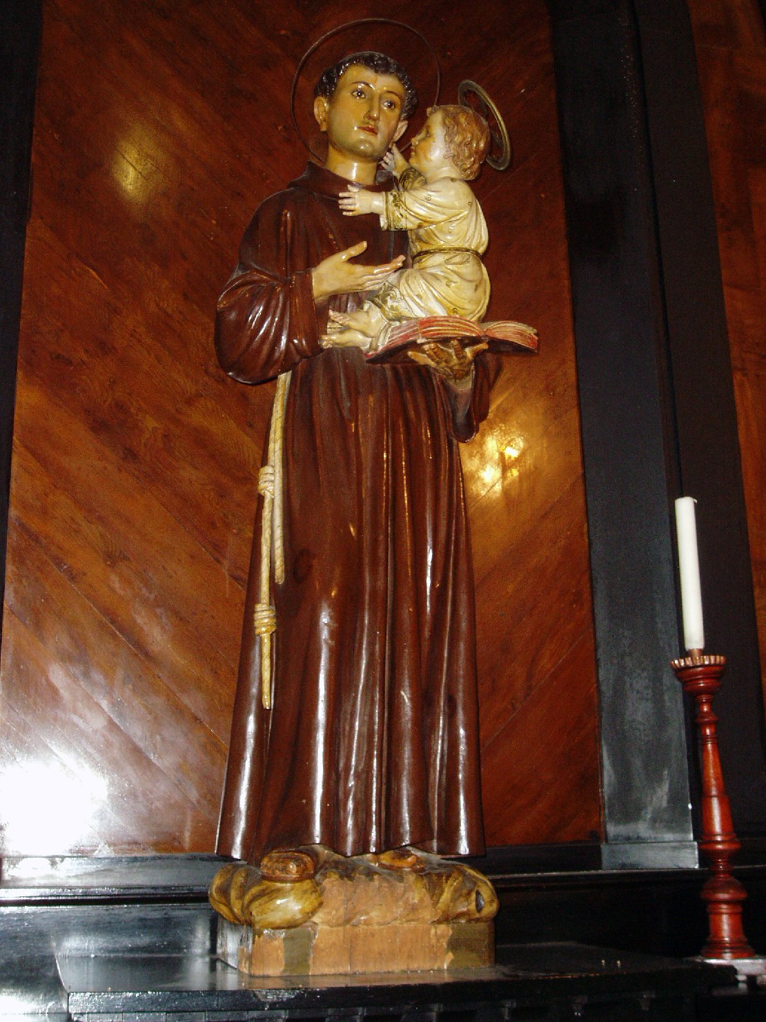Sant'Antonio da Padova con il bambino (statua) di Stuflesser Ferdinando (fine/inizio secc. XIX/ XX)