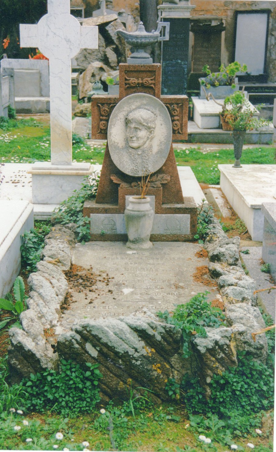 ritratto di Marietta Corrias, ritratto di donna (monumento funebre) di Sartorio Giuseppe (inizio sec. XX)
