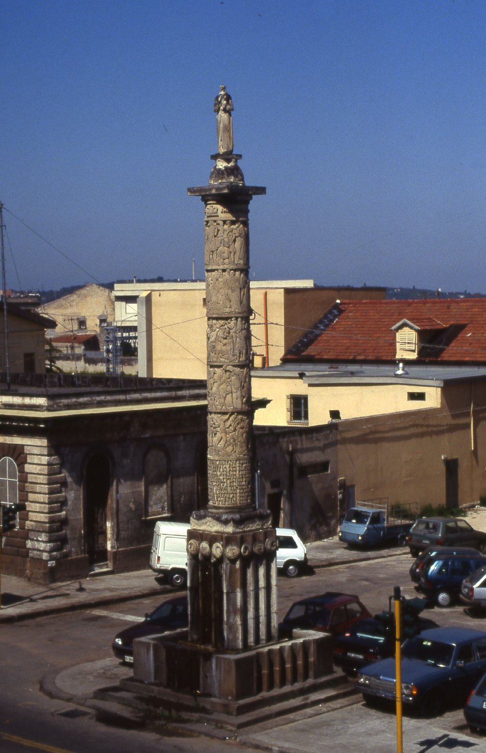 vicende della storia di Sassari (monumento) di Tavolara Eugenio (sec. XX)