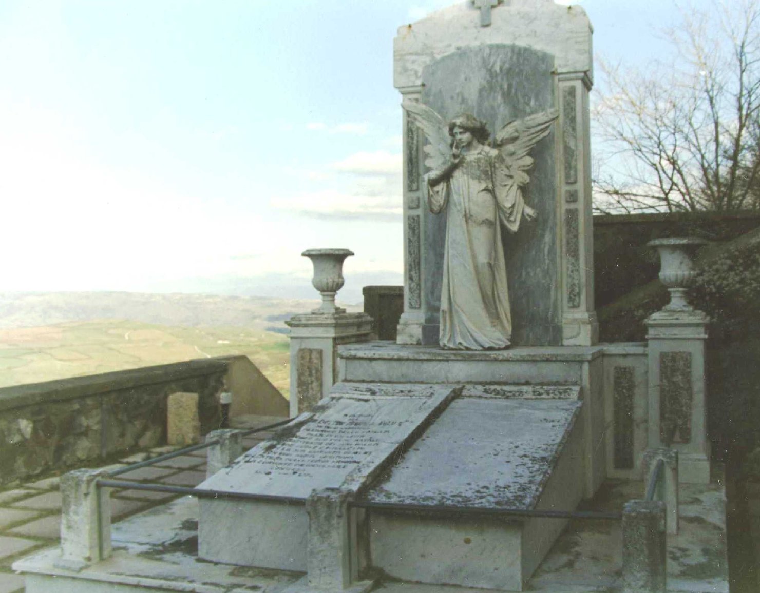 angelo (monumento funebre) - bottega sarda (fine/inizio secc. XIX/ XX)