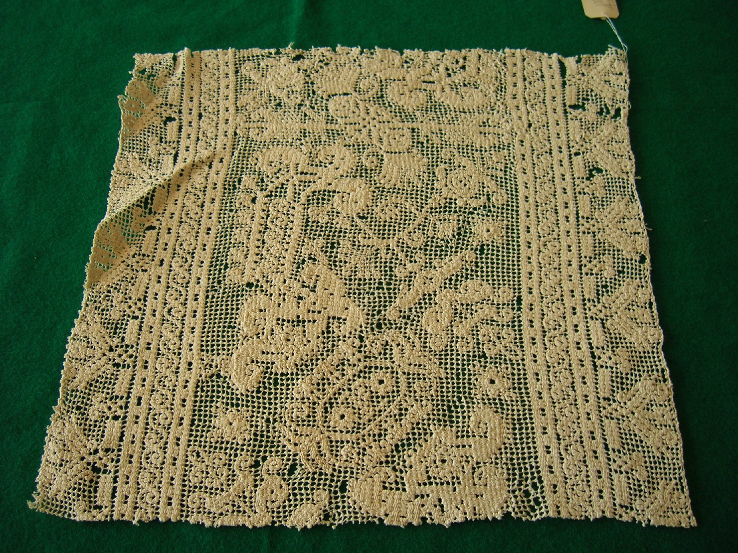 striscia di filet, accessori tessili - ambito sardo (sec. XIX)