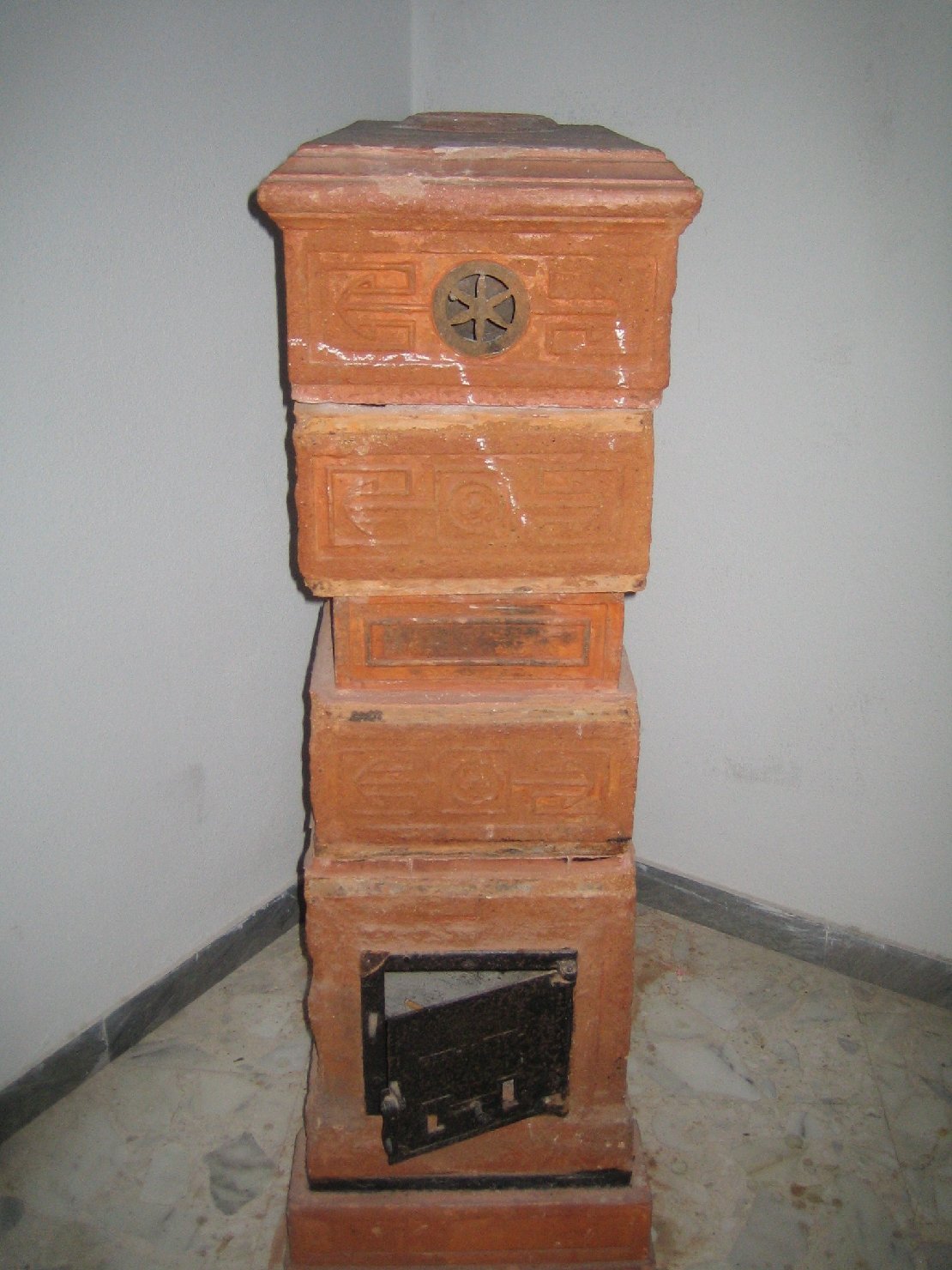 stufa, stufa a legna, dispositivi per il riscaldamento - produzione italiana (sec. XX inizio)