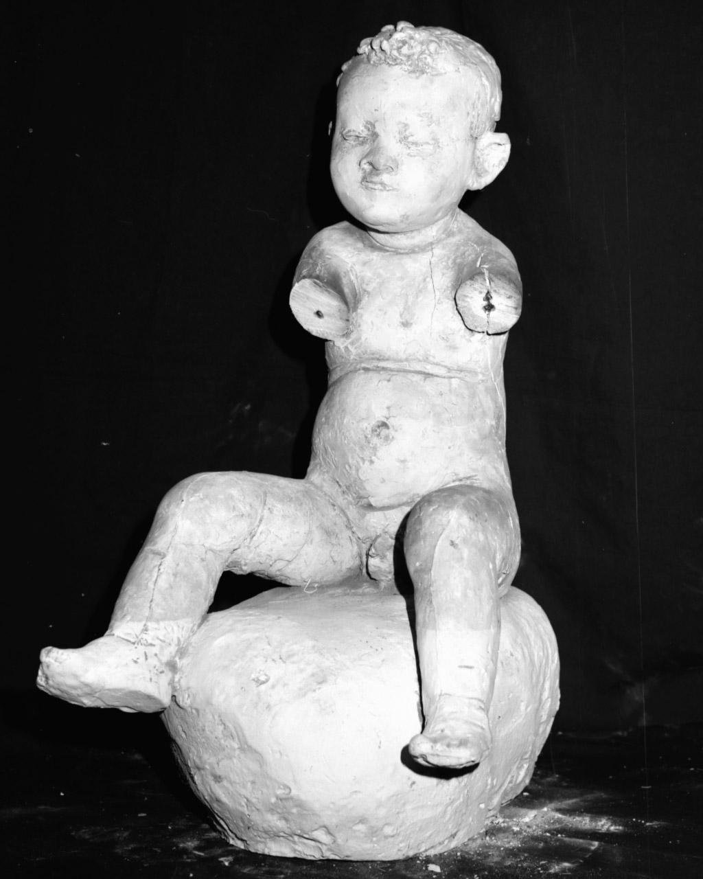 Nudo di bambino seduto (scultura, opera isolata) di Griselli Italo Orlando (prima metà sec. XX)