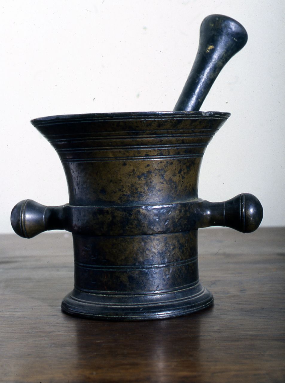 mortaio - bottega italiana (inizio sec. XVII, sec. XIX)