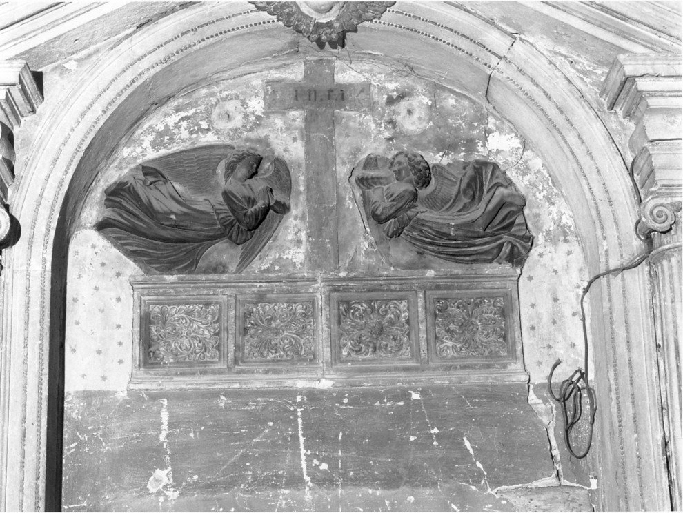 angeli presso il sepolcro vuoto di Cristo (rilievo) - ambito veronese (sec. XV)