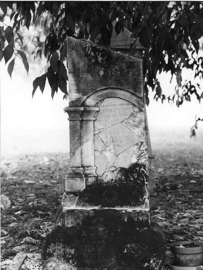 monumento funebre - bottega vicentina (ultimo quarto, inizio sec. XIX, sec. XX)