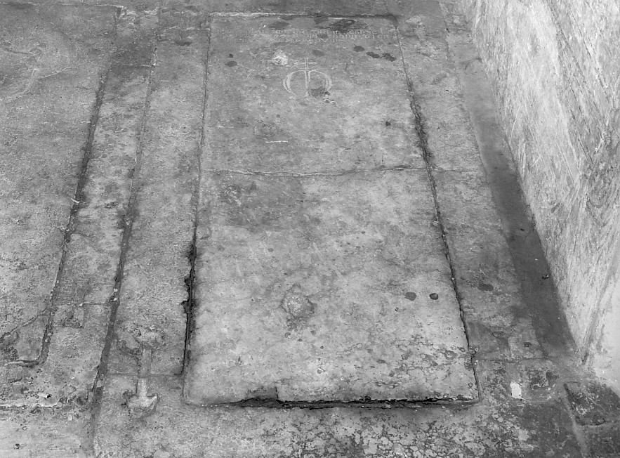 lapide tombale - ambito veronese (seconda metà, prima metà sec. XIV, sec. XV)
