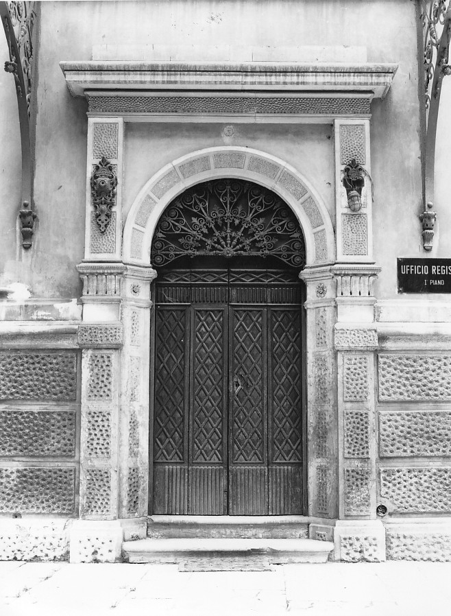 portale di Caregaro Negrin Antonio (sec. XIX)