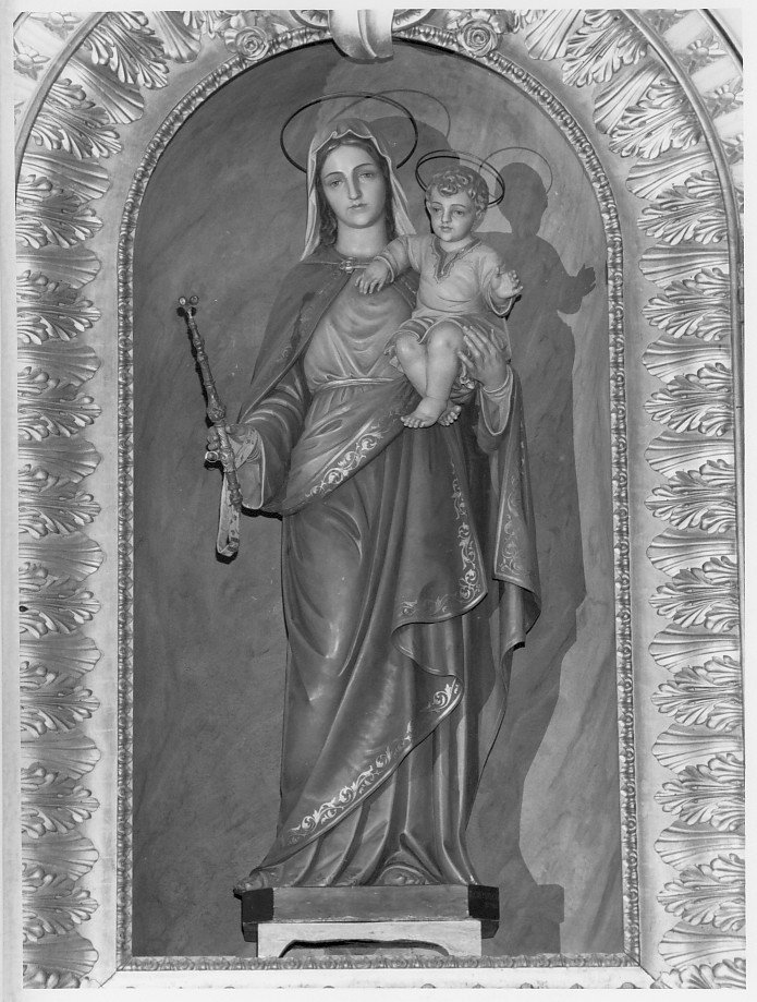 Madonna con Bambino (statua) di Cremasco Romano (sec. XX)