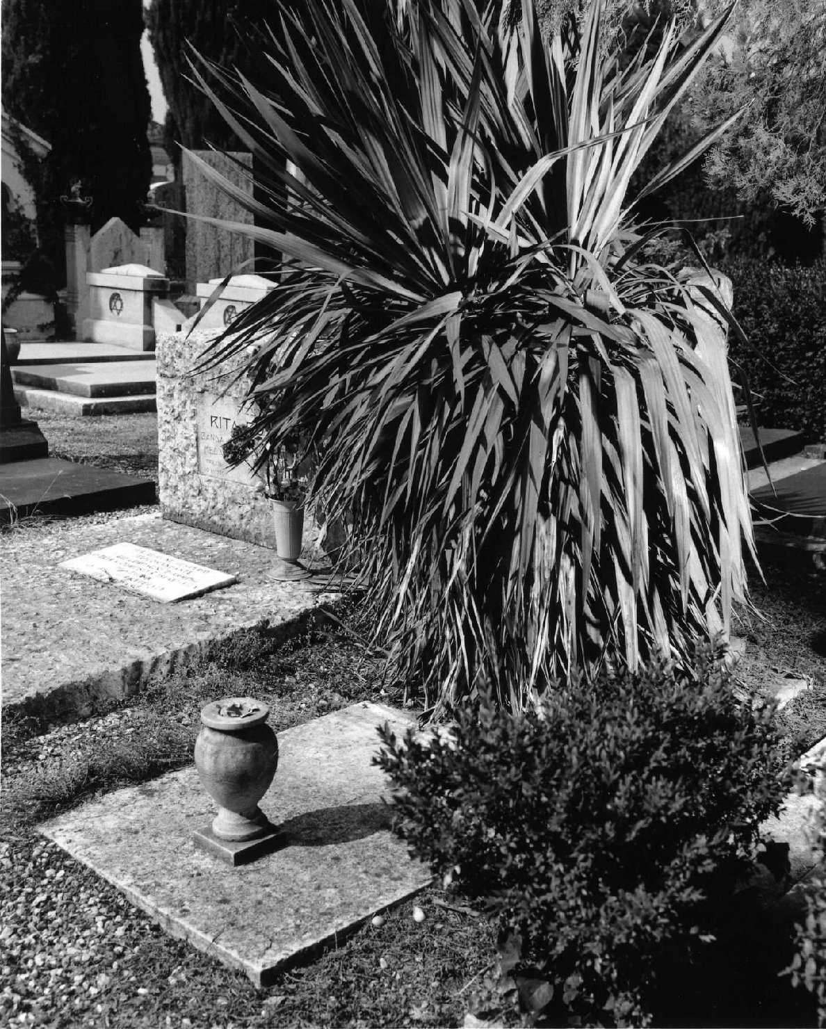 monumento funebre - ambito veneto (sec. XX)