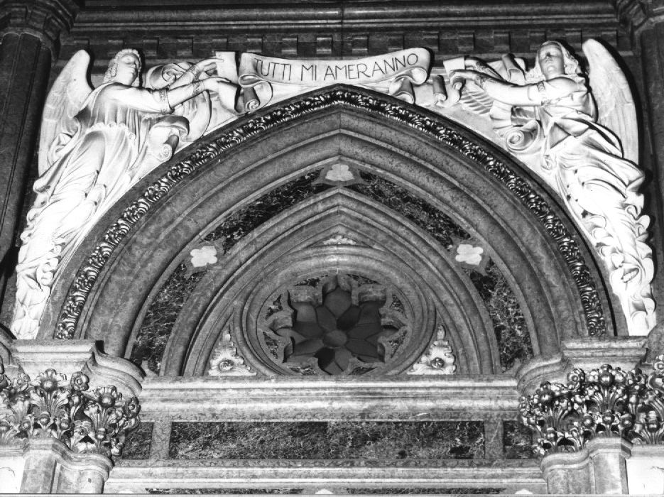 angeli reggicartiglio (rilievo) di Arrighini Enrico (sec. XX)