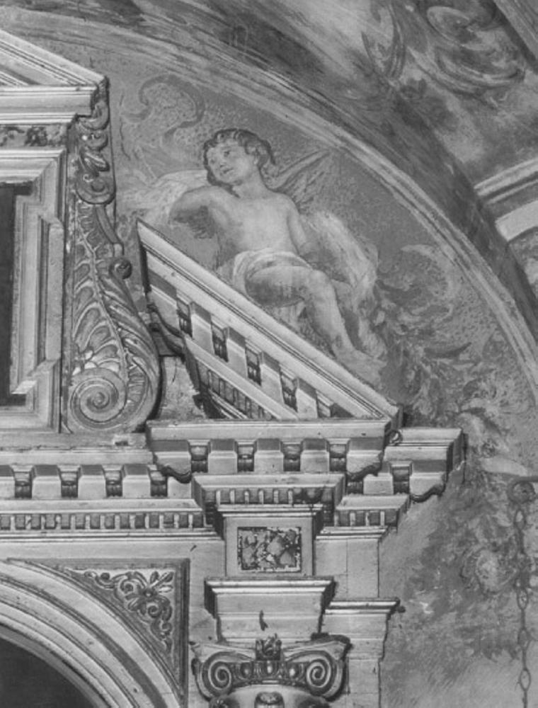 angelo con ghirlanda (dipinto, elemento d'insieme) di Miolato Gaetano (prima metà sec. XX)