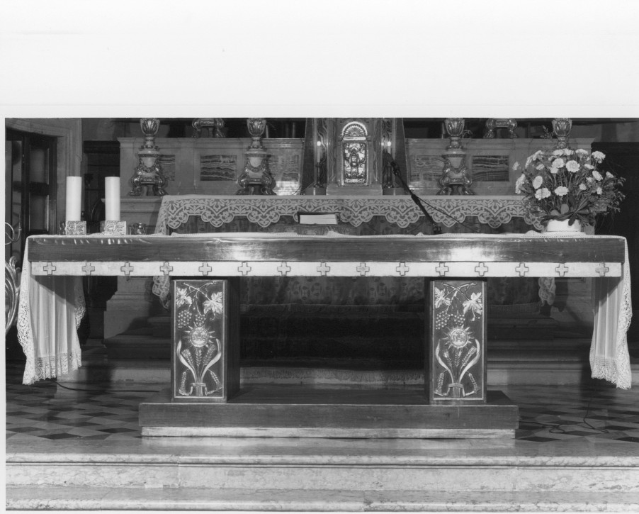 mensa d'altare - ambito veneto (prima metà sec. XX)