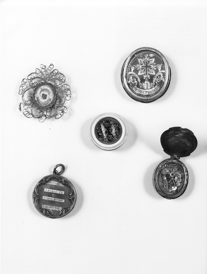 reliquiario a capsula, serie - ambito veneto (secc. XVIII/ XIX)