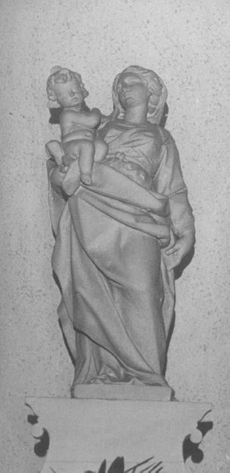 Carità (statua) di Filippini Francesco (inizio sec. XVIII)