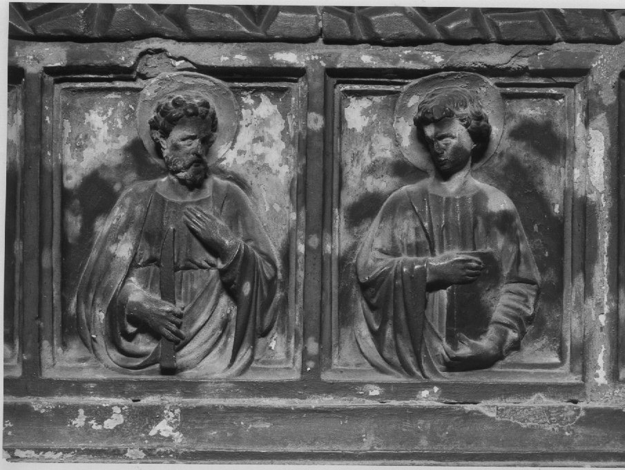 San Bartolomeo/ San Giovanni Evangelista (rilievo) di Giolfino Bartolomeo (attribuito) (sec. XV)