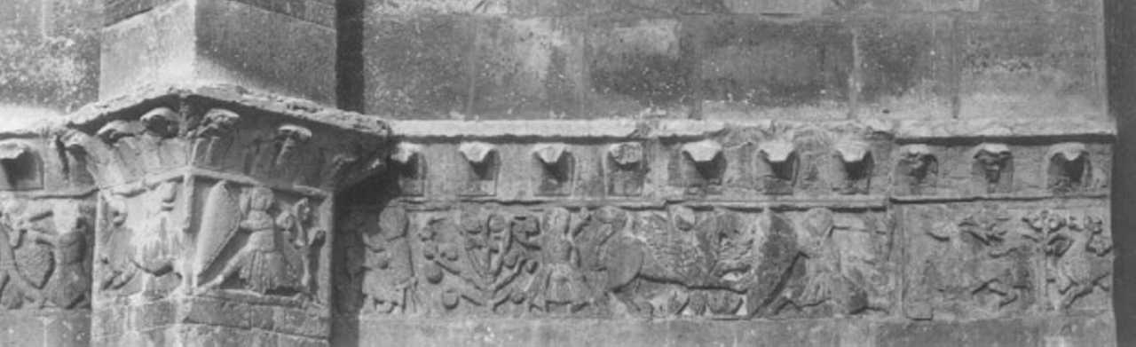figure maschili e animali fantastici (rilievo) di Nicolò (maniera) (sec. XII)