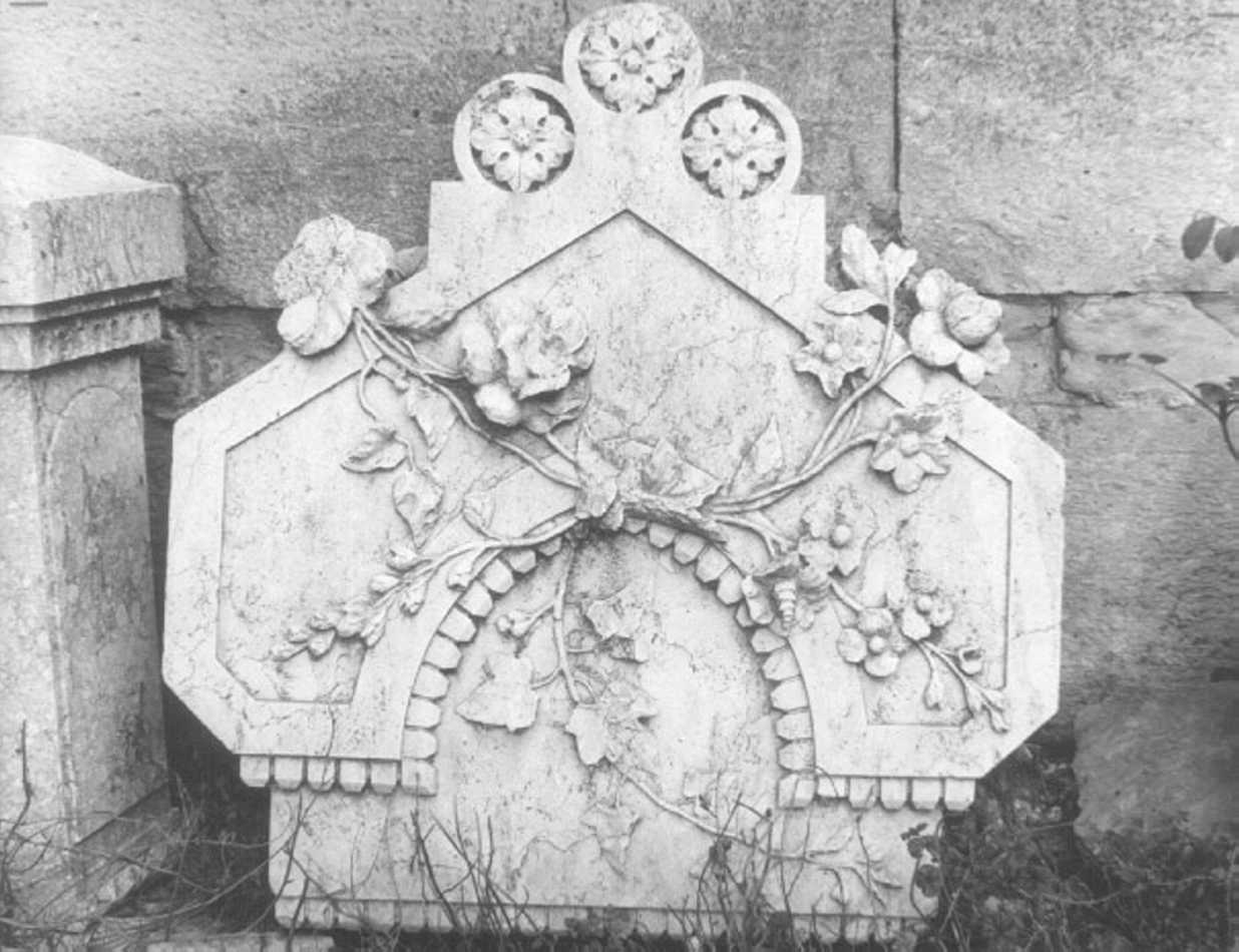 lapide tombale - ambito veronese (sec. XVIII)