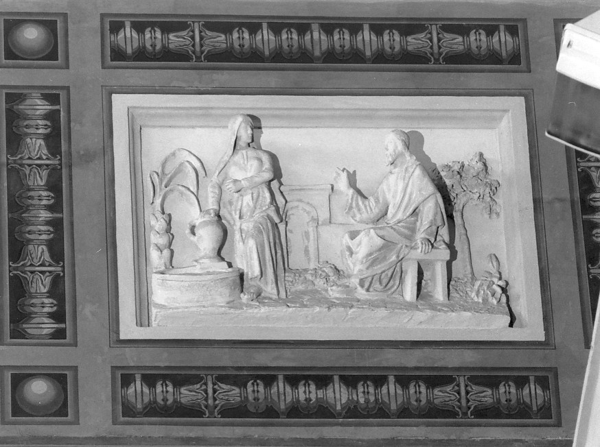Cristo e la samaritana al pozzo (rilievo, elemento d'insieme) di Zajec (Saitz) Valentino (sec. XIX)