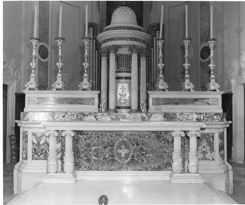 altare maggiore di Fraccaroli Innocenzo, Brusconi Giuseppe (sec. XIX)