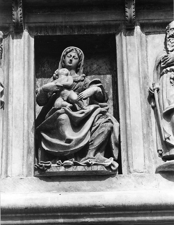 Madonna con Bambino (gruppo scultoreo) - ambito padano (sec. XVI)