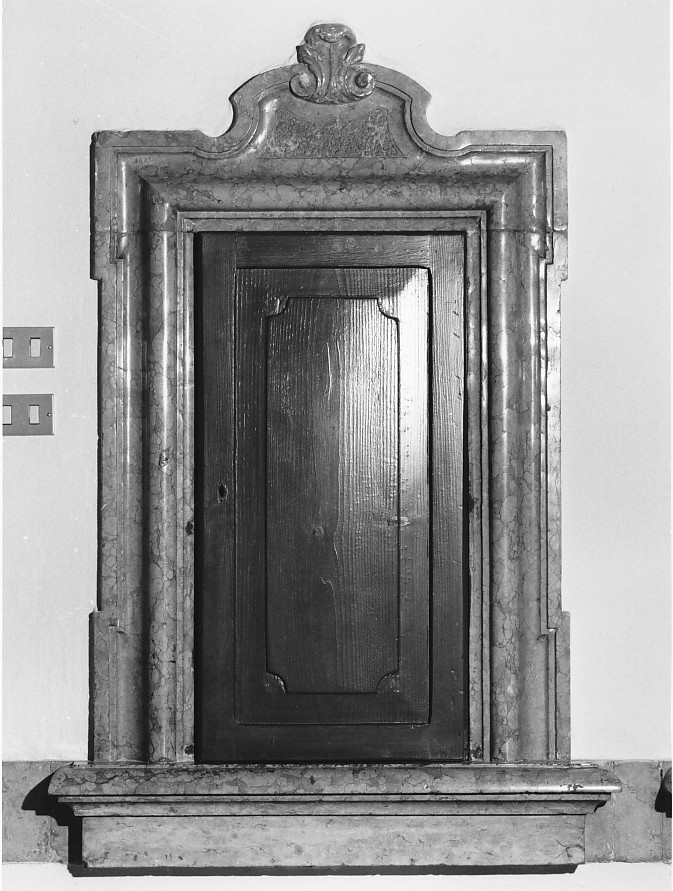 mostra di porta di Cristofali Adriano (metà sec. XVIII)