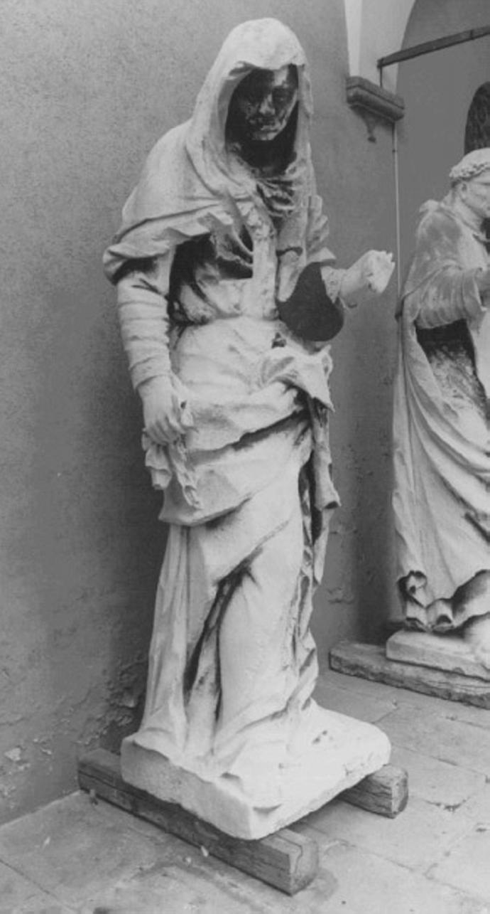 Madonna Addolorata (statua) di Calvi Giovanni (attribuito) (sec. XVIII)