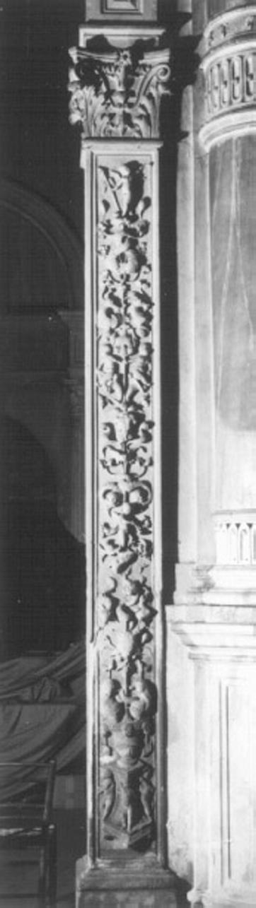 Candelabra (rilievo) di Giovanni Di Giacomo Da Porlezza (bottega) (secc. XV/ XVI)