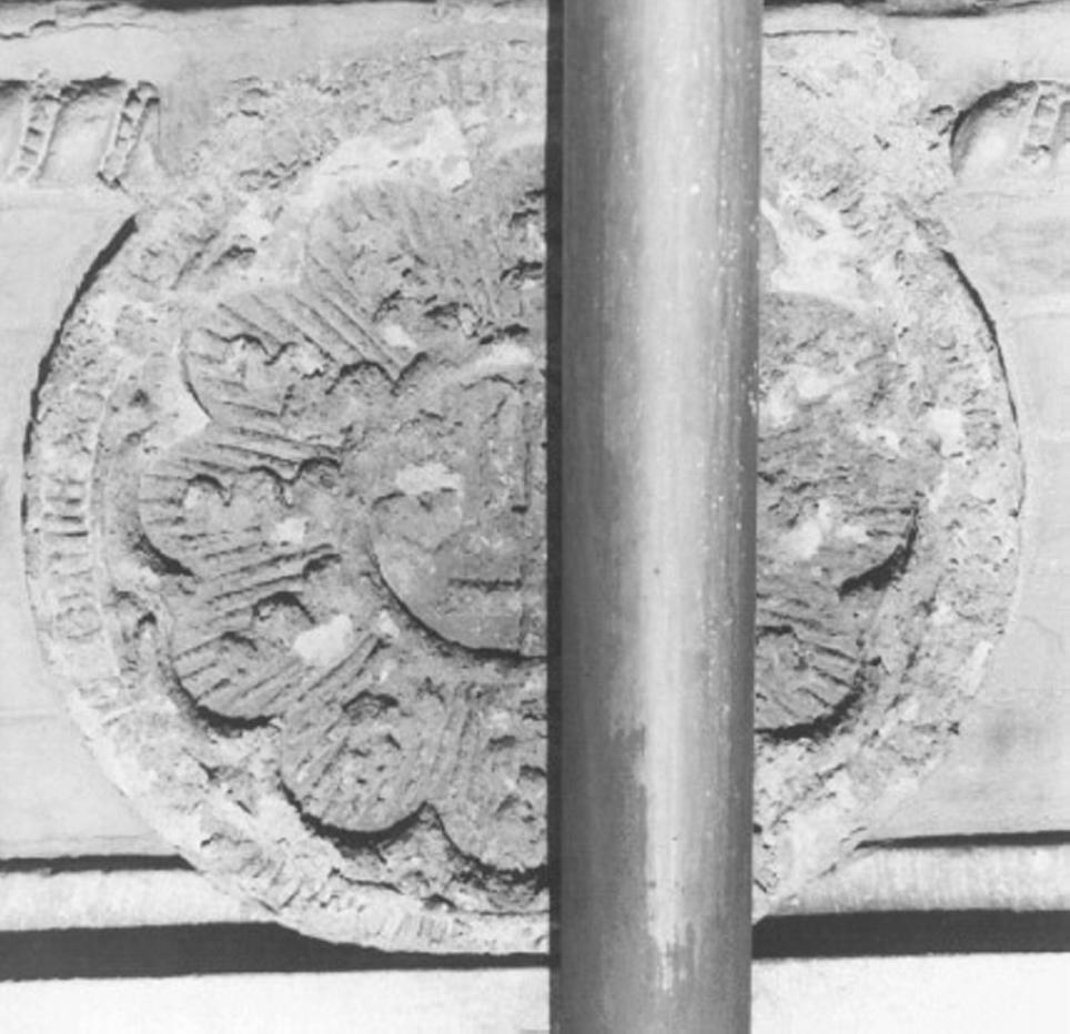 Emblema sacro (rilievo) - ambito vicentino (sec. XV)