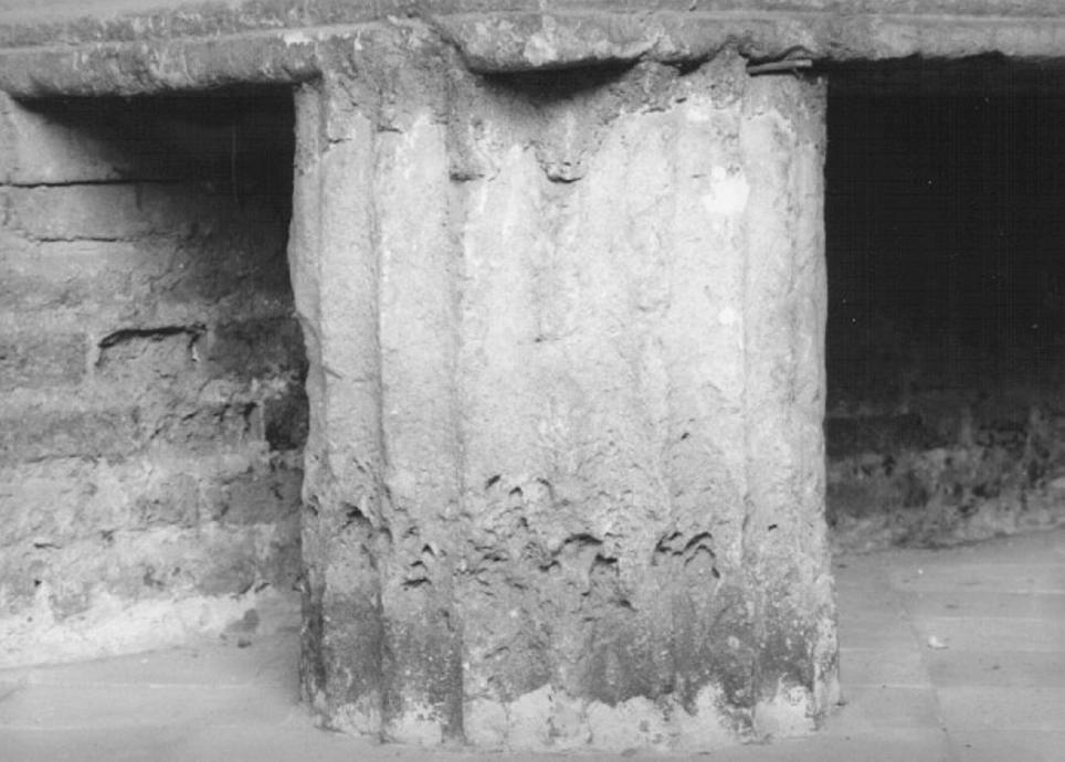 colonna, frammento - ambito veneto (secc. XVI/ XVIII)