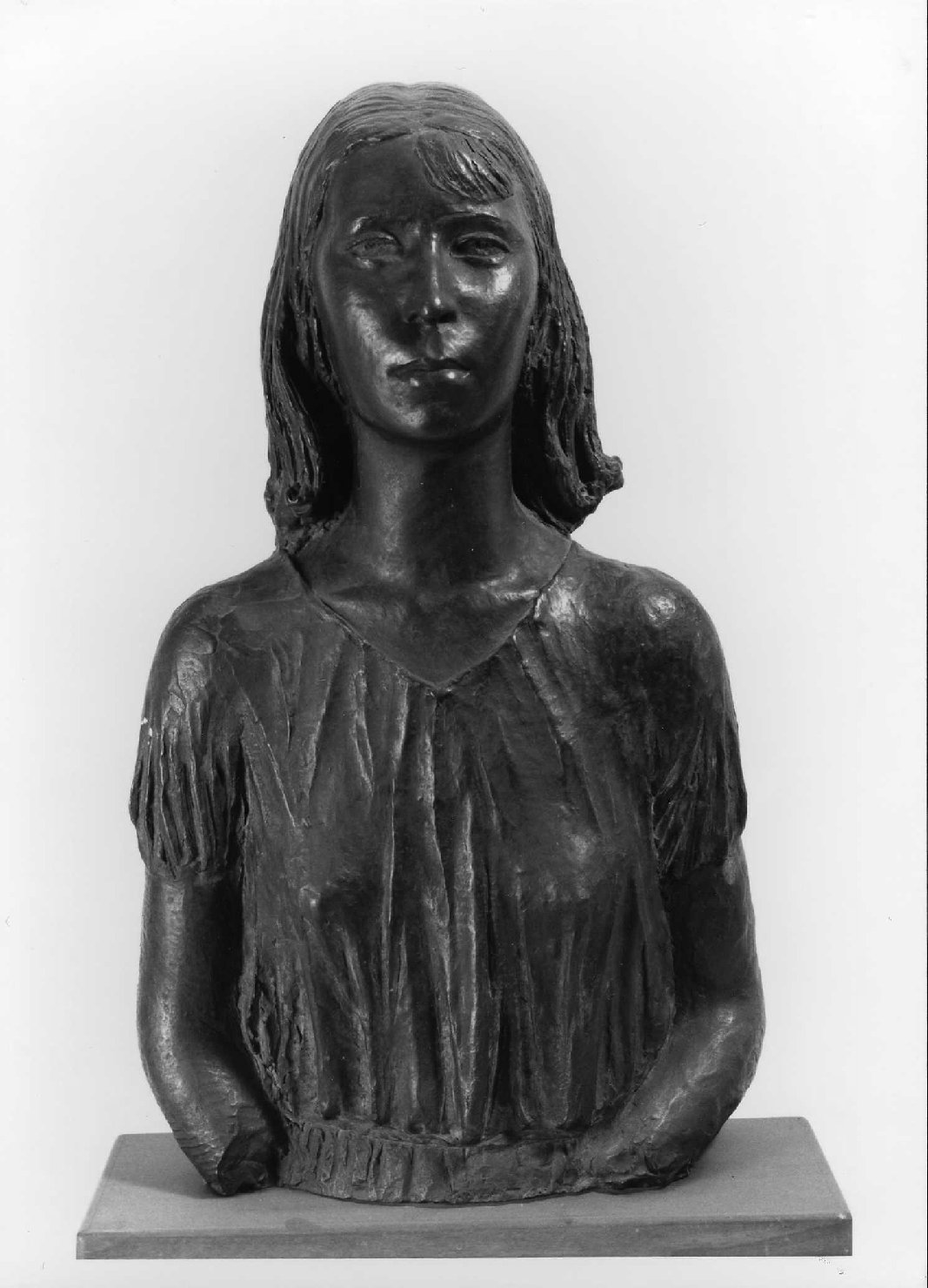 Ritratto di siracusana, busto ritratto di donna (scultura) di Pozza Neri (sec. XX)