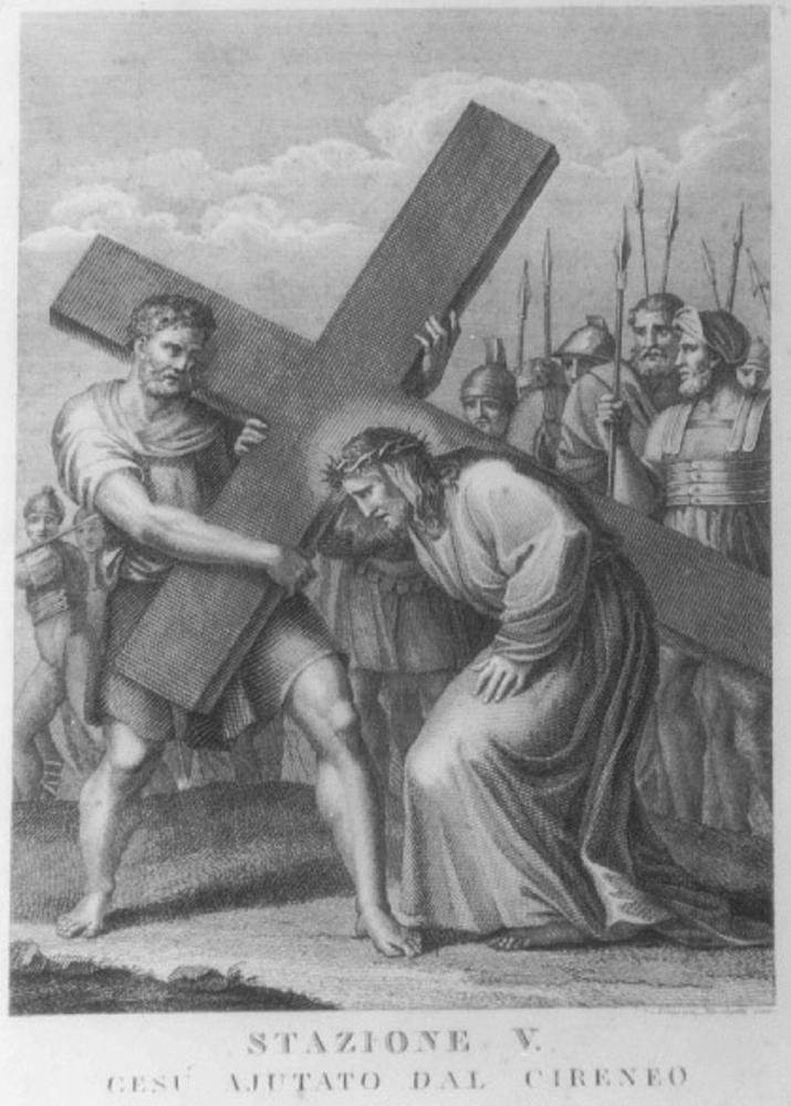 stazione V: Gesù aiutato da Simone il Cireneo a portare la croce (stampa) di Mochetti Alessandro (prima metà sec. XX)