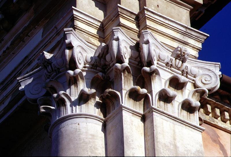 capitello composito - manifattura veneta (sec. XVIII)