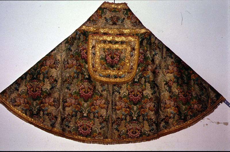 piviale - manifattura francese (prima metà sec. XVIII)