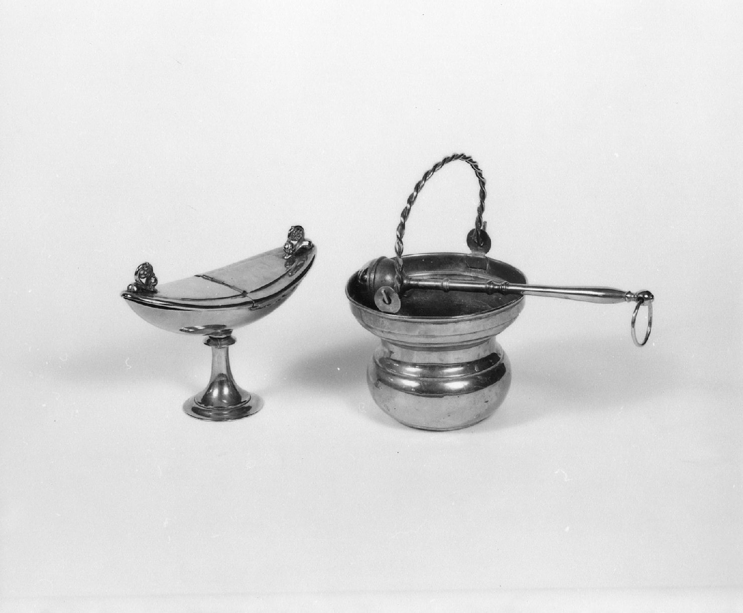 navicella portaincenso - a doppia valva - ambito veneto (prima metà sec. XIX)