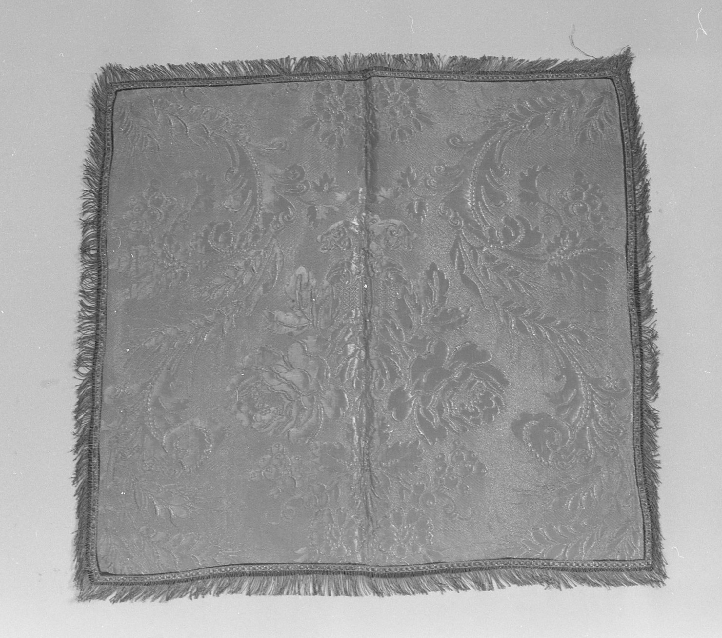 velo di calice, elemento d'insieme - ambito veneto (secondo quarto sec. XX)