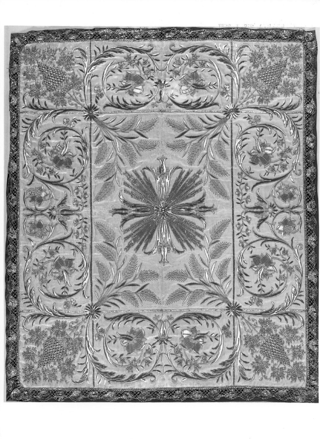 velo di calice, elemento d'insieme - manifattura italiana (sec. XIX)