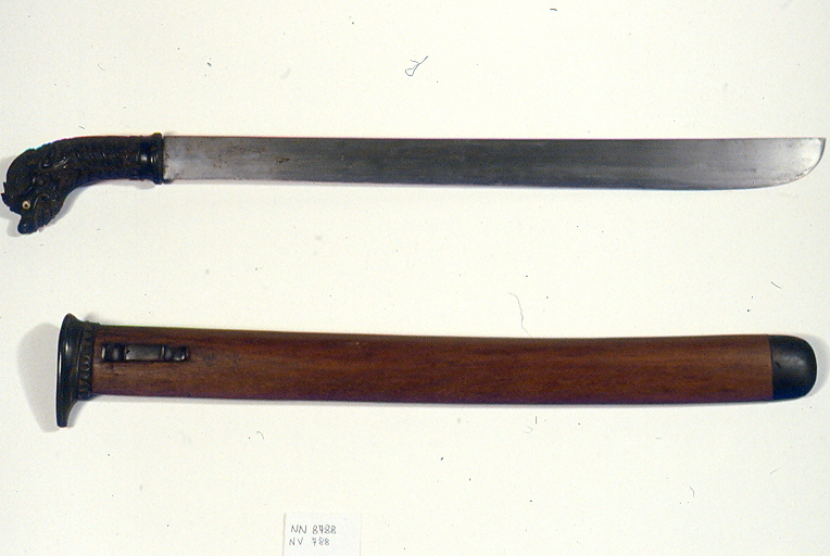 motivi decorativi a girali (spada, opera isolata) - manifattura di Giava (secc. XVII/ XIX)